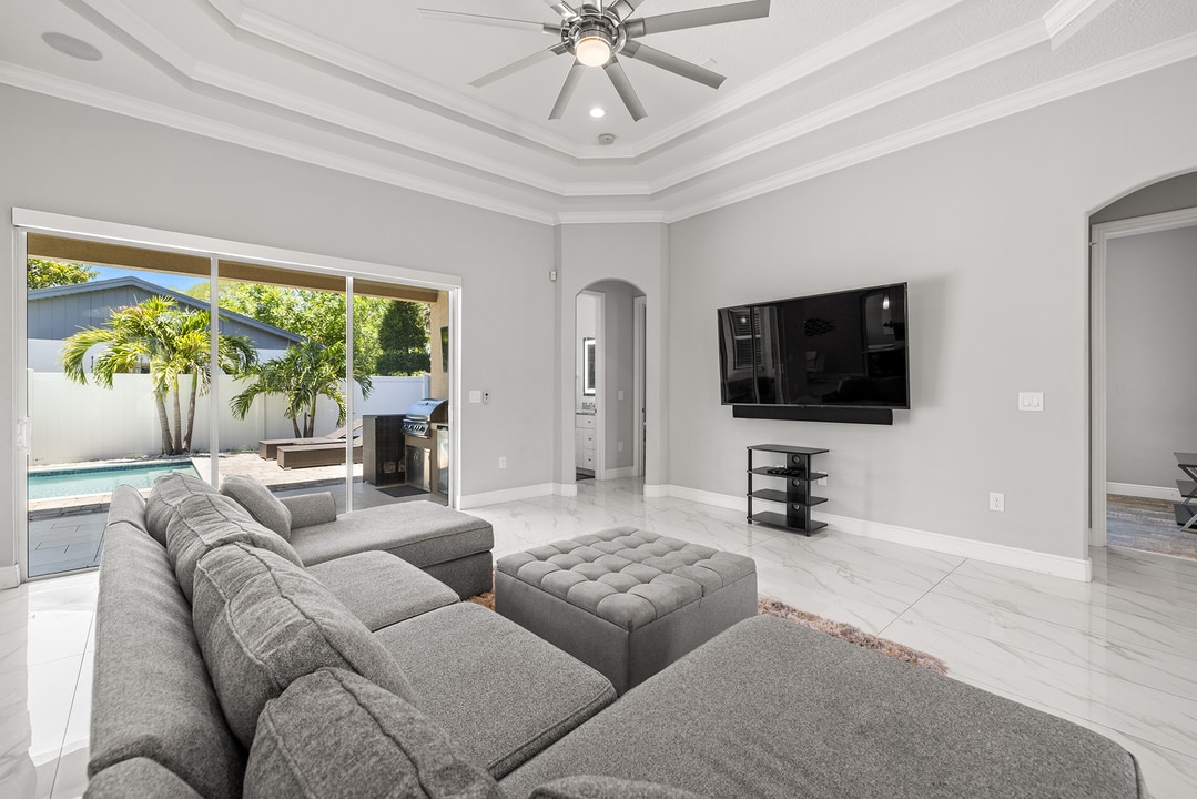 Property p4 image 21